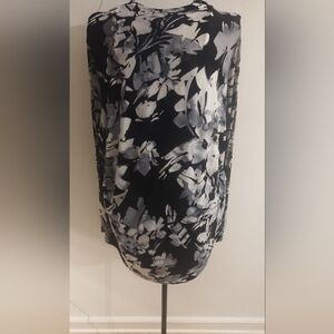 Calvin Klein Modern Essentials Floral Black and White Blouse Size 1X
